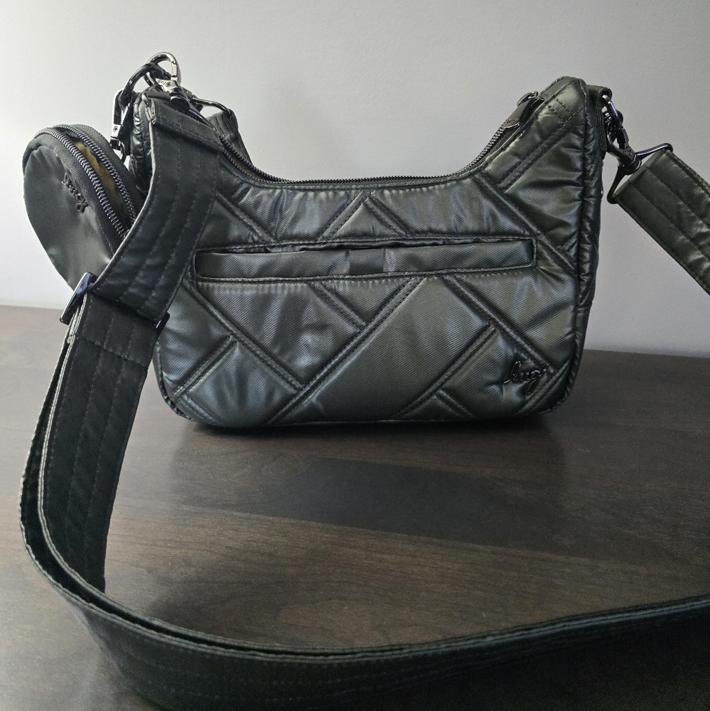 Lug Green Metallic Curtsy